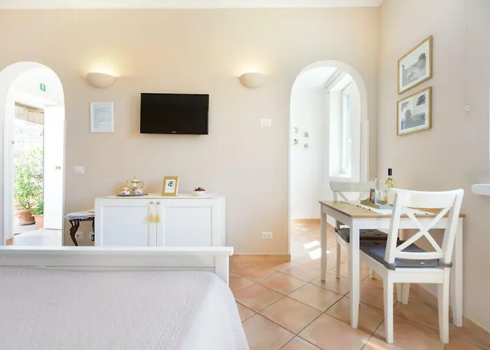 לינה וארוחת בוקר Candia House 50 רומא
